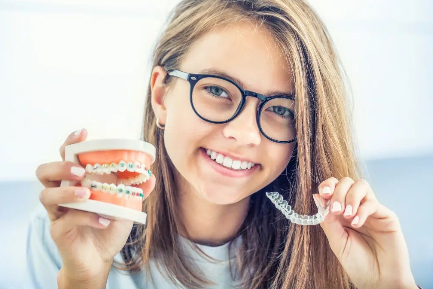 Invisalign vs Braces: Which Might Suit You?